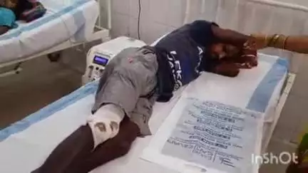 बांका: लकड़ीकोला इंजीनियरिंग कॉलेज के पास सड़क दुर्घटना में बाइक सवार जख्मी, अस्पताल में भर्ती