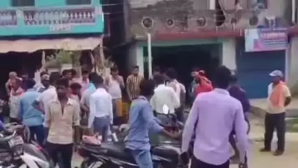 निचलौल: ठूठीबारी-नौतनवा रोड पर तेज रफ्तार बस की टक्कर से साइकिल सवार घायल