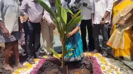 భీమవరం: సన్న, చిన్నకారు రైతుల అభివృద్ధికి పండ్లతోటల పథకాన్ని సద్వినియోగం చేసుకోవాలి: కలెక్టర్ నాగరాణి