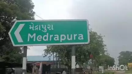 વિજાપુર: વિજાપુર મેદરાપુરા ગામના શાળા માં અભ્યાસ માટે આવતા 100 જેટલા બાળકો માટે બસ સુવિદ્યા અપાઈ ધારા સભ્ય એ આપી લીલી ઝંડી
