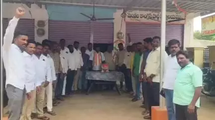పెగడపల్లె: పెగడపల్లిలో ఘనంగా వైఎస్ రాజశేఖర్ రెడ్డి జయంతి వేడుకలు, నివాళులర్పించిన కాంగ్రెస్ శ్రేణులు