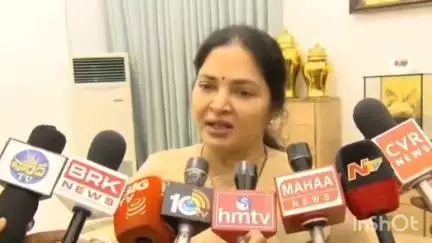 కోవూరు మాజీ ఎమ్మెల్యే ప్రసన్నను కోర్టుకు ఈడుస్తా: ఎమ్మెల్యే ప్రశాంతి రెడ్డి