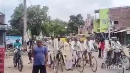 करपी: मतदाता सूची पुनरीक्षण कार्य में भाग लेने के लिए किंजर जदयू ने लोगों को किया जागरूक, निकाली साईकिल रैली