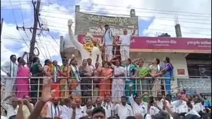 దివంగత మాజీ ముఖ్యమంత్రి డాక్టర్ వైయస్ రాజశేఖర్ రెడ్డి వర్ధంతి కార్యక్రమాన్ని నిర్వహించిన వైయస్సార్ కాంగ్రెస్,కాంగ్రెస్