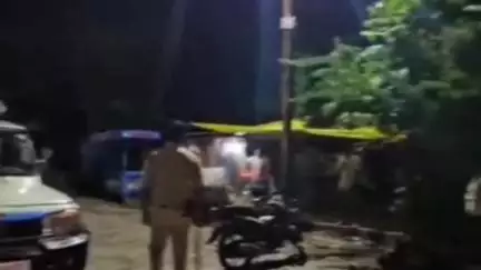 छिंदवाड़ा नगर: सड़क किनारे शराबखोरी पर पुलिस की सख्ती, नागपुर रोड पर दबिश, कई युवक हिरासत में, दुकानदारों को चेतावनी