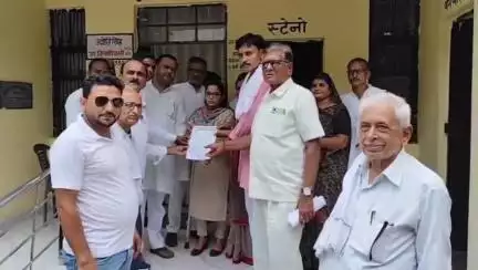 कौंच: कोंच नगर की बदहाल विद्युत आपूर्ति समस्या को लेकर कांग्रेस पार्टी ने खोला मोर्चा, एसडीएम को सौंपा ज्ञापन #jansamasya
