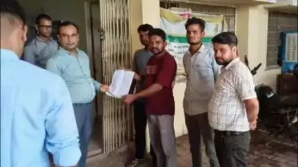 पीपलदा: खातोली क्षेत्र की बिजली समस्याओं को लेकर ग्रामीणों ने सहायक अभियंता को ज्ञापन दिया, आंदोलन की चेतावनी दी