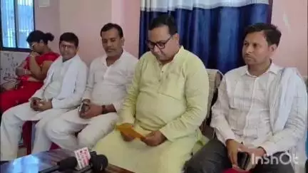 पीरो: पीरो में छात्रा से दुष्कर्म के मामले में पूर्व मंत्री भगवान सिंह कुशवाहा का अजीबोगरीब बयान, कहा- राजद के ही लोग हैं