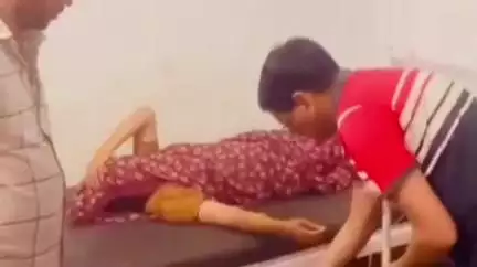 ललितपुर: ग्राम मैनवार में आकाशीय बिजली की चपेट में आने से महिला सहित 2 बच्चे झुलसे