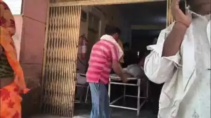 एटा: गांव महाराजपुर निवासी 55 वर्षीय अधेड़ की खेत में दवा लगाते समय संदिग्ध परिस्थितियों में हुई मौत