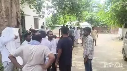 अकबरपुर: अकबरपुर के मोहसिन मंसूरपुर में संदिग्ध परिस्थितियों में युवक का शव फंदे से लटकता मिला, पुलिस ने शव पीएम के लिए भेजा