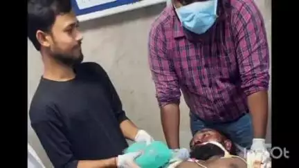 వికారాబాద్: లారీకి ద్విచక్ర వాహనం ఢీకొన్న ఘటనలో చికిత్స పొందుతూ మద్గుల్ చిట్టమ్ పల్లికీ చెందిన యువకుడు మృతి