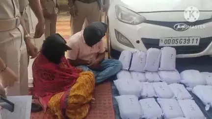 ନୂଆପଡା: ଅପରେସନ ଶୁଦ୍ଧି ରେ  ଯୋଙ୍କ ପୁଲିସ ର ୩୮କିଲୋ ଗଞ୍ଜେଇ ଗୋଟିଏ କାର ଜବତ ୧୨ଜଣ ଗିରଫ