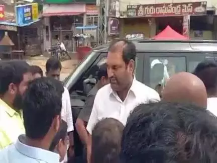 జడ్చర్ల: జడ్చర్ల మున్సిపల్ కేంద్రంలో ని మాజీ ముఖ్యమంత్రి  వైయస్ రాజశేఖర్ రెడ్డి 76వ జయంతి  ఘనంగా వేడుకలు పాల్గొన్న ఎమ్మెల్యే