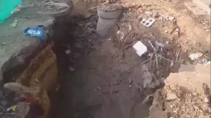 बीकानेर: बारिश के कारण सीवरेज के खड्डे में डाली गई मिट्टी बही, जूनागढ़ किले की खाई में भरा पानी