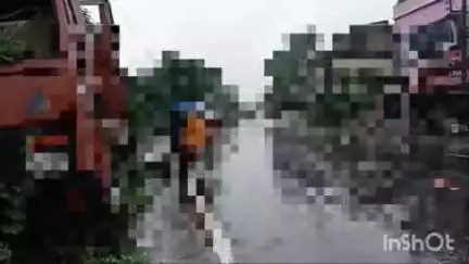 দেগঙ্গা: দেগঙ্গায় এক গৃহবধূকে মারধর করে বাড়ি থেকে তাড়িয়ে দেওয়া অভিযোগ স্বামীর বিরুদ্ধে