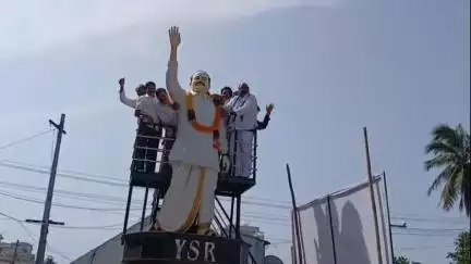 భీమవరం: మాజీ ముఖ్యమంత్రి వైయస్ రాజశేఖర్ రెడ్డి 76వ జయంతి, పాల్గొన్న శాసనమండలి చైర్మన్ కొయ్యే మోషేను రాజు