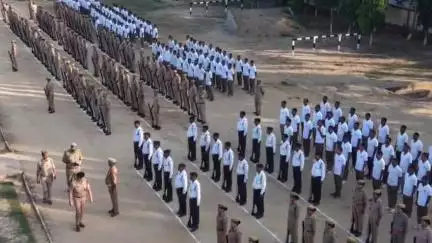 जौनपुर: पुलिस लाइन में एएसपी रुरल ने मंगलवार को परेड की सलामी ली