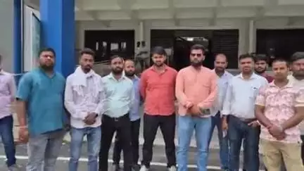 कोडरमा: बांझेडीह पावर प्लांट से हो रही राख की ढुलाई से परेशान आसपास के गांवों के लोग कोडरमा उपायुक्त से मिले