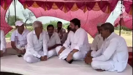 संगरिया: सादुल ब्रांच नहर के पास नागरिकों का धरना दूसरे दिन भी जारी रहा