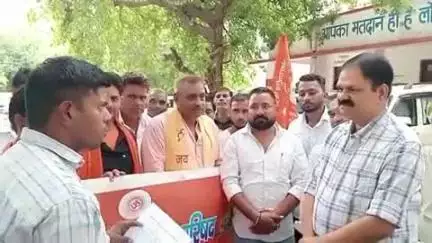 बुलंदशहर: अंतर्राष्ट्रीय हिंदू परिषद व बजरंग दल ने कावड़ यात्रा को सुचारू रूप से संपन्न कराने हेतु सिटी मजिस्ट्रेट को दिया ज्ञापन