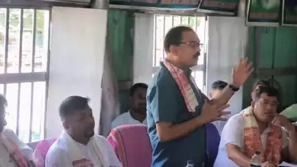 বালিজানা: জিলা কংগ্ৰেছৰ কাৰ্যালয়ত নৱনিৰ্বাচিত জিলা কংগ্ৰেছৰ সভাপতিক সম্বৰ্ধনা জনোৱা হয়