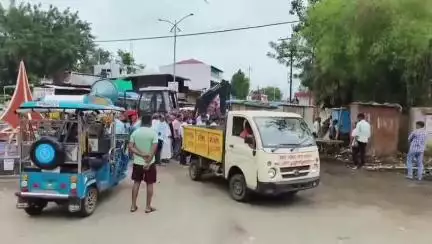 गोटेगांव: फौहरा चौक के आसपास नगरपालिका का चला बुलडोजर, हटाया गया अवैध अतिक्रमण