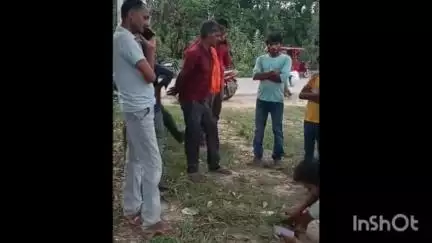 रामसनेही घाट: भिटरिया हैदरगढ़ मार्ग पर दयाराम पुरवा के पास अज्ञात कार की टक्कर से मोटरसाइकिल सवार घायल हुआ