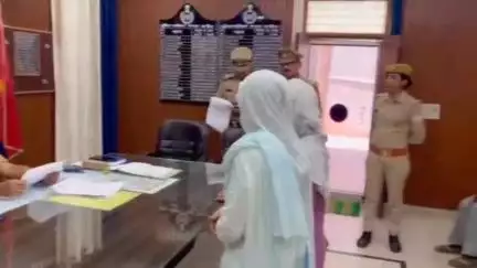 कन्नौज: पुलिस अधीक्षक कार्यालय पर मंगलवार को आयोजित जनता दरबार में एसपी विनोद कुमार ने सुनी समस्याएं