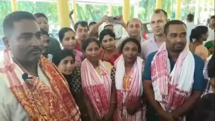বৰক্ষেত্ৰী: বৰক্ষেত্ৰী উন্নয়ন খণ্ডৰ কাৰ্যালয়ত জাগাৰা নপ্তিপাৰা গাঁও পঞ্চায়তৰ সভাপতিৰ লগতে কেইবাগৰাকীও পঞ্চায়ত প্ৰতিনিধিৰ শপত গ্ৰহণ