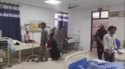 चकिया: बेन गांव के करीब ऑटो और कार की टक्कर में ऑटो सवार 5 लोग गंभीर रूप से घायल