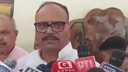 गोंडा: उत्तरप्रदेश के डिप्टी CM व स्वास्थ्य मंत्री बृजेश पाठक ने कहा, सभी अस्पतालों में बंदर और सांप काटने की दवा उपलब्ध है