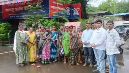 खालापूर: निंबोडडे दांडवाडी येथील आदिवासी महिलांनी दारूबंदी करण्याची केली मागणी