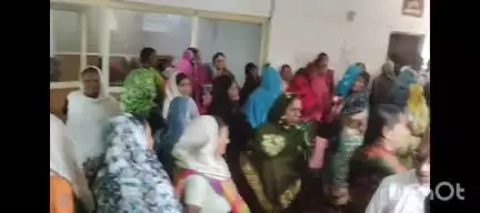 बेमेतरा: बेमेतरा कलेक्ट्रेट में जन चौपाल में कलेक्टर ने सुनी लोगों की समस्याएं, कुल 30 आवेदन प्राप्त हुए
