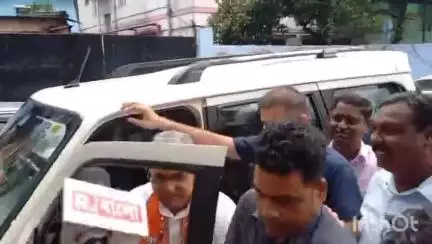 রাজারহাট: শমীকের ডাকে সাড়া দিয়ে সল্টলেকে বিজেপির রাজ্যদপ্তরে মঙ্গলবার পৌঁছন দিলীপ ঘোষ