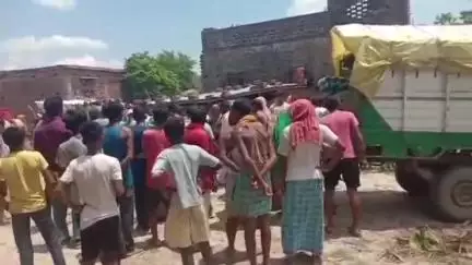 जोगापट्टी: योगापट्टी के बलुआं अवधिया टोला में संदिग्ध हालात में महिला की मौत, पुलिस ने कराया पोस्टमार्टम