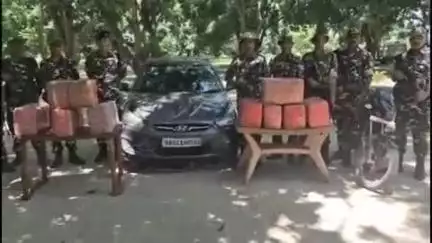 बासोपट्टी: स्तंभ संख्या 277/01 से 2.1 किमी दूर भारतीय क्षेत्र में SSB ने गांजा, कार, मोटरसाइकिल और मोबाइल जब्त किए