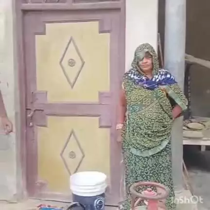 ऊंचाहार: खपटिहा कोटराबहादुर गंज गाँव में चेक बाउंस के मुकदमे के आरोपी के घर पुलिस ने की कुर्की की कार्रवाई
