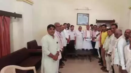 सुसनेर: प्रस्तावित फोरलेन बायपास के संबंध में नगरवासियों और जनप्रतिनिधियों ने सांसद रोडमल नागर से मुलाकात की