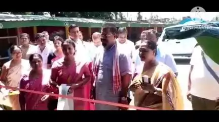 ডুমডুমা: তালাপত মটক স্বায়ত্ত্ব শাসিত পৰিষদৰ বিনামূলীয়া ৰূপসজ্জা বিষয়ক এক কৰ্মশালা মুকলি বিধায়ক বলিন চেতিয়াৰ