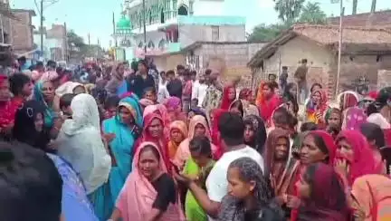 पुपरी: चोरौत पूर्वी पंचायत में जमीनी विवाद में चाकू से घायल व्यक्ति की इलाज के दौरान मौत, परिवार में कोहराम
