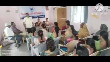 వర్ని: ప్రతి మహిళ మహిళా సంఘంలో ఉండే విధంగా అధికారులు చూడాలి: చందూరులో జిల్లా ఇందిరా మహిళా శక్తి ప్రాజెక్ట్ అధికారి కిరణ్ కుమార్