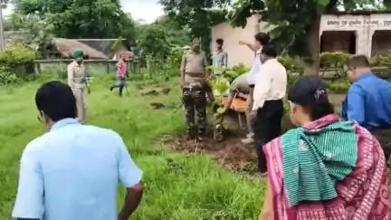 ବୌଦ୍ଧ ସଦର: ତୁକୁଲୁଣ୍ଡା ଉଚ୍ଚ ପ୍ରାଥମିକ ବିଦ୍ୟାଳୟରେ ବନ ମହୋତ୍ସବ, ଯୋଗଦେଲେ ସହକାରୀ ବନ ସଂରକ୍ଷକ