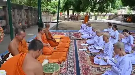 बोध गया: महाबोधी मंदिर में बौद्ध भिक्षुओं ने वर्षावास को लेकर की विशेष पूजा-अर्चना