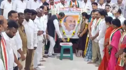 ఖమ్మం అర్బన్: ప్రజల గుండెల్లో చిరస్థాయిగా నిలిచిన నాయకుడు వైఎస్ రాజశేఖర్ రెడ్డి: జిల్లా కాంగ్రెస్ అధ్యక్షుడు దుర్గ ప్రసాద్
