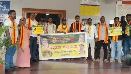 ಚಿತ್ರದುರ್ಗ: ಸಿಸಿ ಕ್ಯಾಮರಾ ಅಳವಡಿಕೆಗೆ ಒತ್ತಾಯಿಸಿ ನಗರದಲ್ಲಿ ಪ್ರತಿಭಟನೆ ಮೂಲಕ ನಗರಸಭೆಗೆ ಮನವಿ