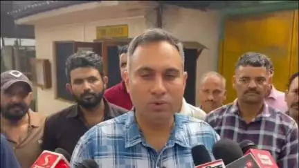 नाहन: बरसाती पानी घुसने के बाद बिरोजा फैक्टरी को करीब ₹50 लाख का हुआ नुकसान, महा प्रबंधक वेद प्रकाश ने दी जानकारी