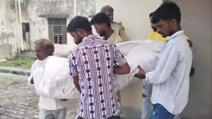 रामगंजमण्डी: बेटी के अन्य युवक के साथ भाग जाने से अवसाद में आए पिता ने कुम्भकोट में फांसी लगाकर की आत्महत्या, पुलिस जांच में जुटी