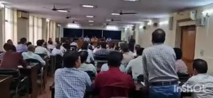हल्द्वानी: नगर निगम ऑफिस सभागार हल्द्वानी में एडीएम विवेक राय ने आपदा प्रबंधन को लेकर विभिन्न विभागों के साथ की बैठक