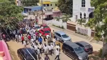 కొవ్వూరు: ఎమ్మెల్యే వేమిరెడ్డి ప్రశాంతి రెడ్డిపై మాజీ ఎమ్మెల్యే ప్రసన్న చేసిన వ్యాఖ్యలను ఖండించిన తెలుగు మహిళలు, పోలీసులకు ఫిర్యాదు